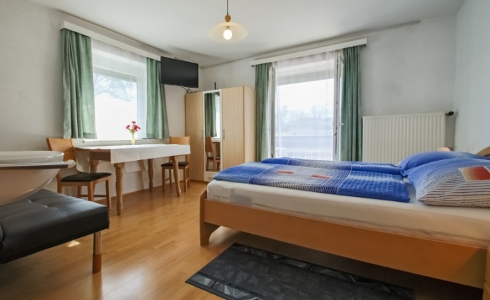 Haus Primosch - Schlafzimmer in der großen Ferienwohnung